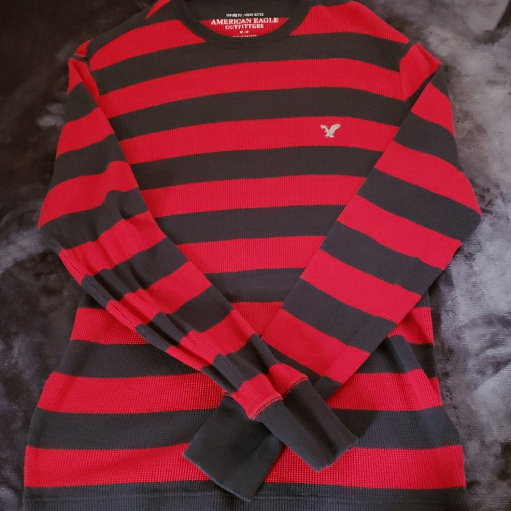 Red and Gray American Eagle long sleeve shirt